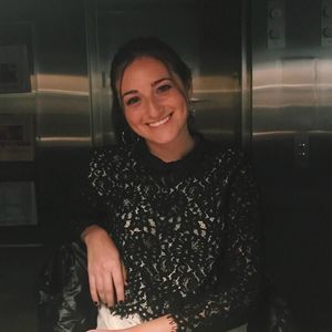 Meet your Posher, Olivia